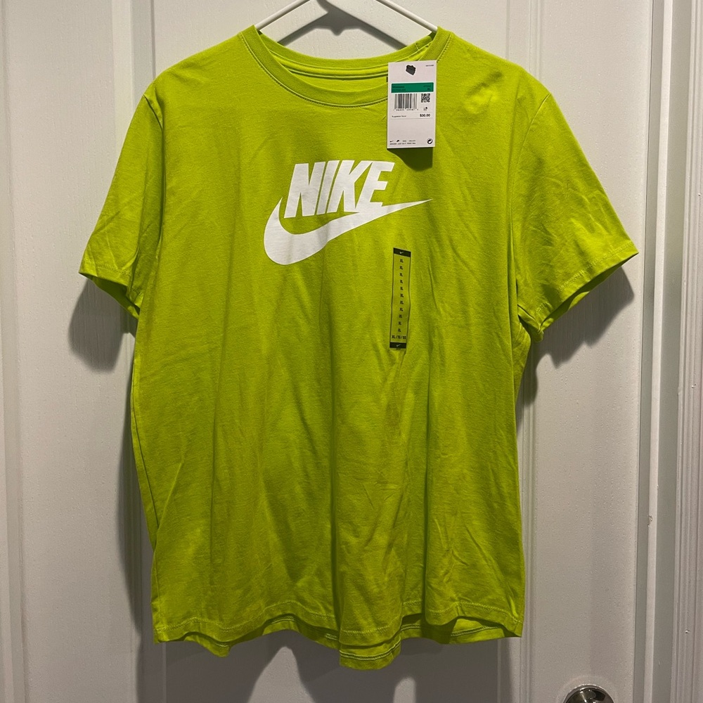 Nike new bright green t shirt size XL